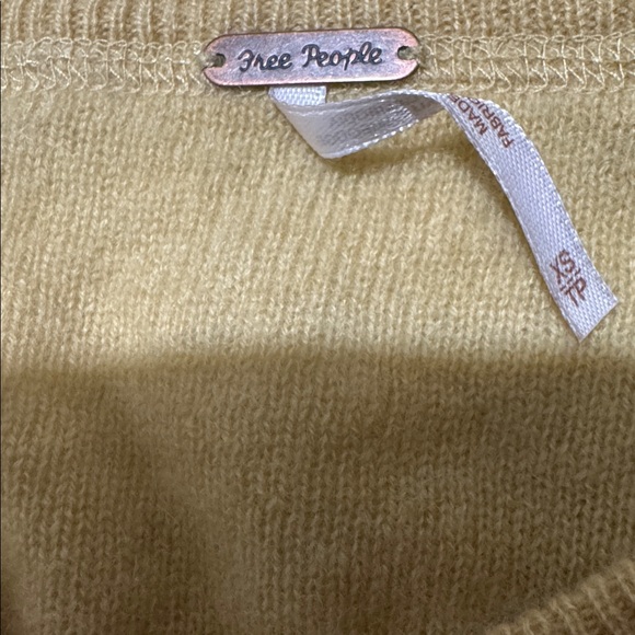 Free People Cashmere Pullover Sweater Love Like This Yellow Golden Eyes XS - Picture 9 of 9